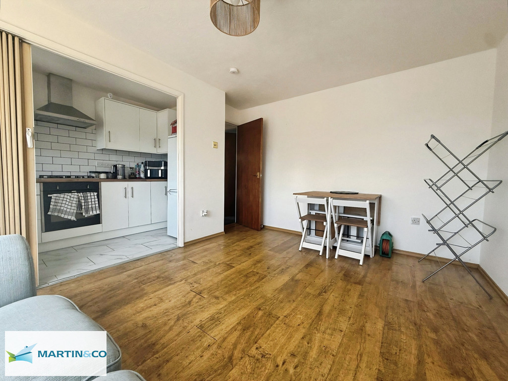 1 bed Annexe for rent in Berkshire. From Martin & Co - Reading