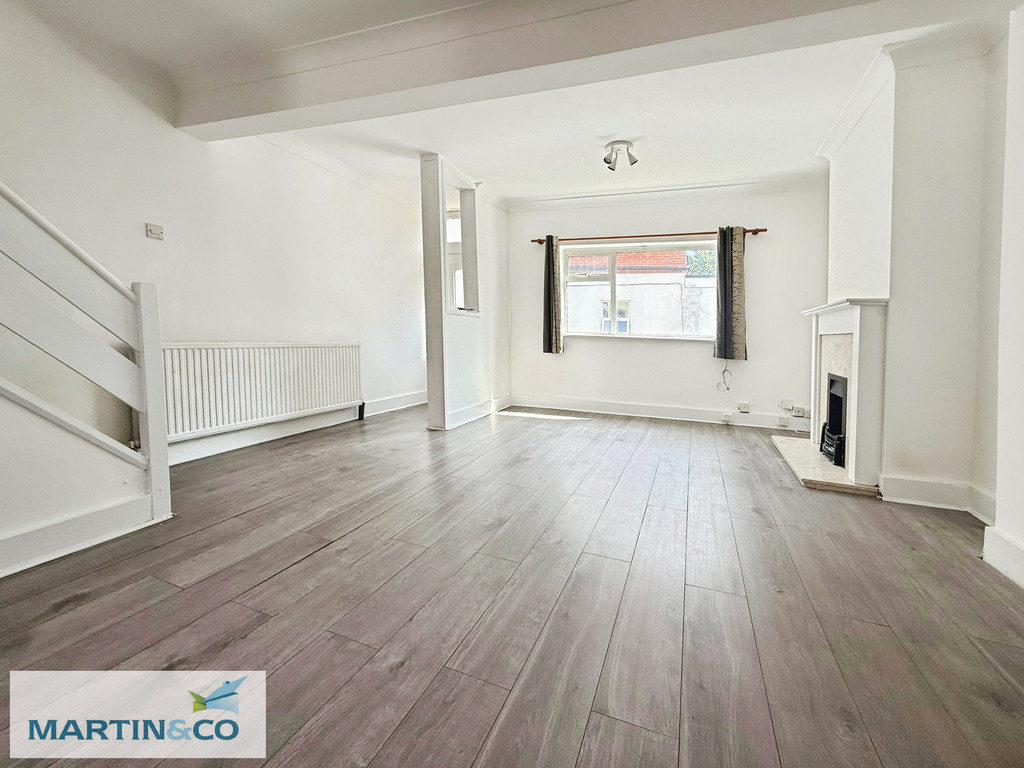 3 bed Mid Terraced House for rent in Berkshire. From Martin & Co - Reading
