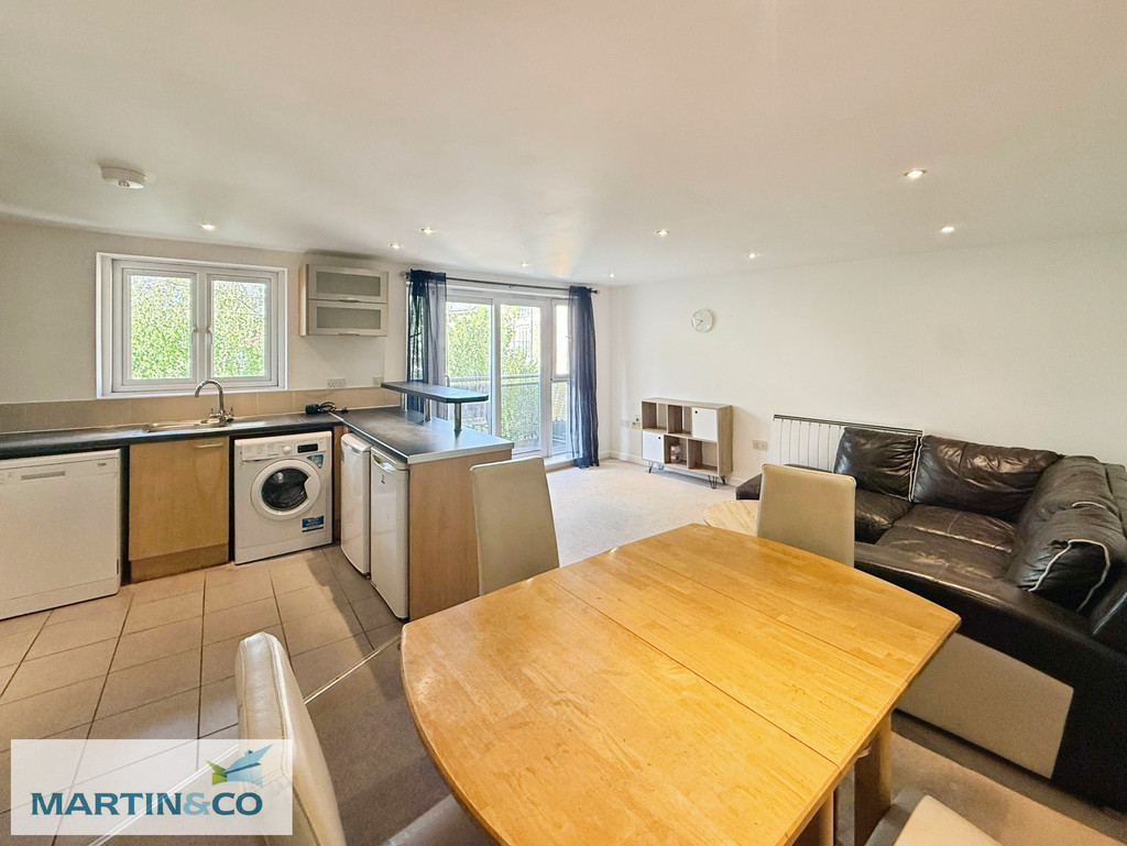 2 bed 1st Floor Flat for rent in UK. From Martin & Co - Reading 2 bed 1st Floor Flat for rent in UK. From Martin & Co - Reading