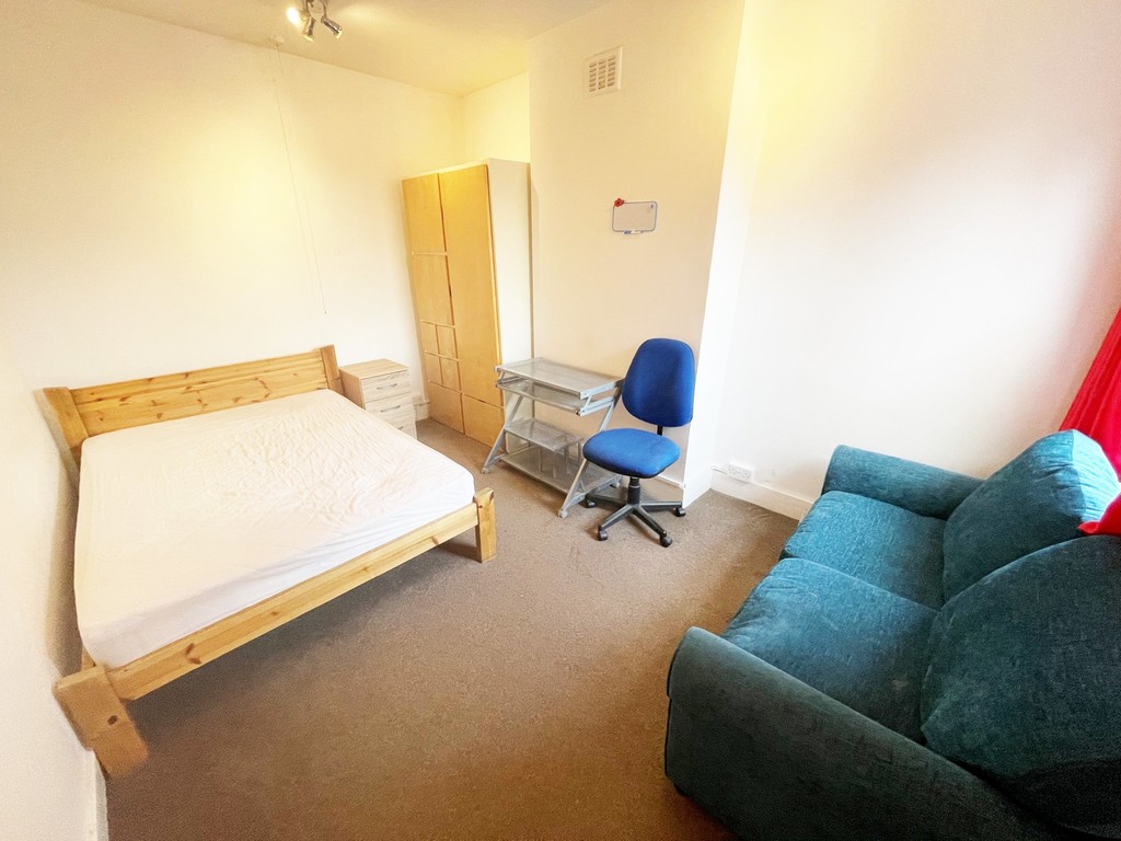 1 bed Flat Share for rent in Shinfield. From Martin & Co - Reading 1 bed Flat Share for rent in Shinfield. From Martin & Co - Reading
