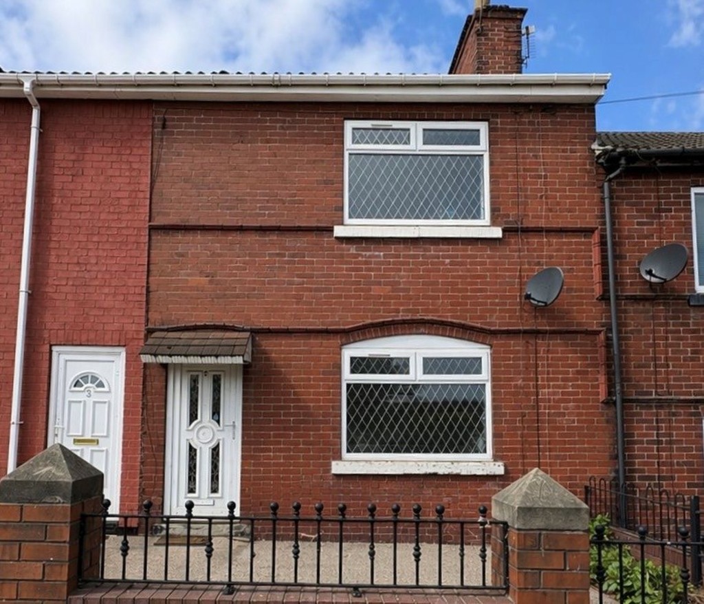 3 bed Mid Terraced House for rent in Barnsley. From Martin & Co - Rotherham