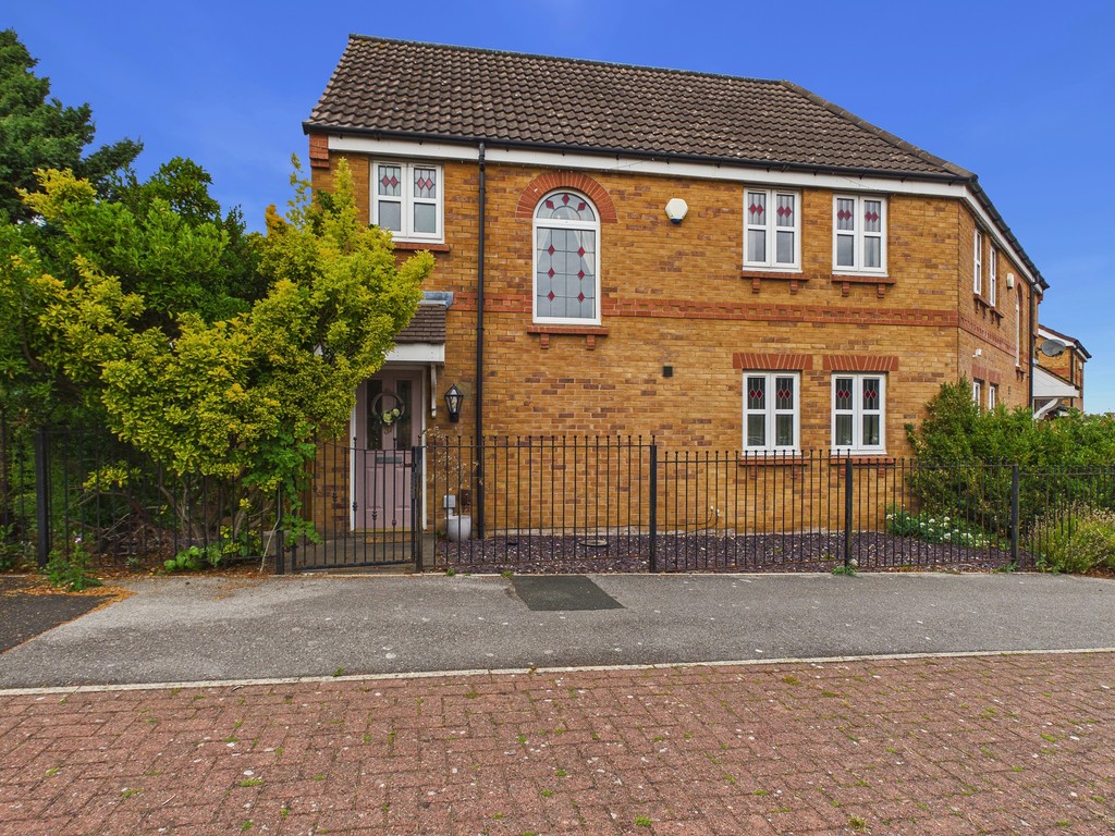 3 bed Semi Detached for rent in Sunnyside. From Martin & Co - Rotherham 3 bed Semi Detached for rent in Sunnyside. From Martin & Co - Rotherham