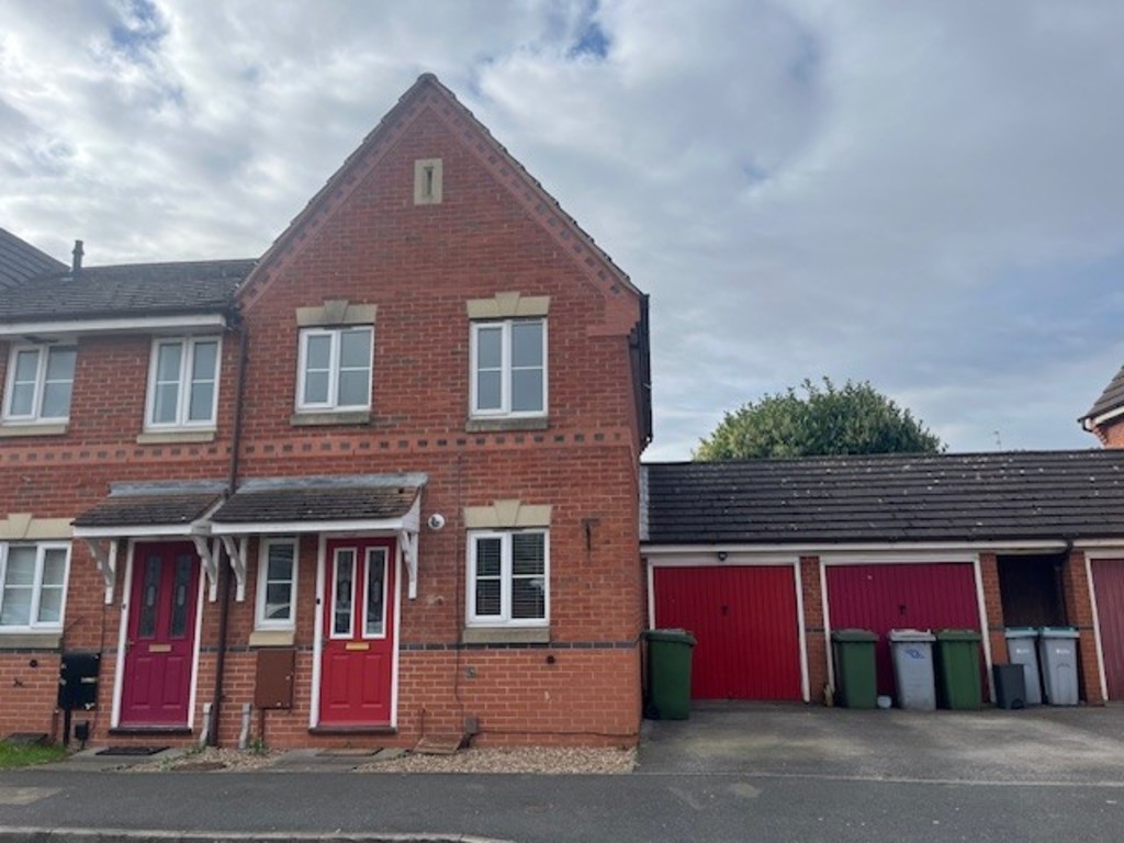 2 bed End of Terrace for rent in Notts. From Martin & Co - Newark