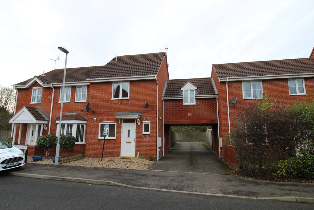 3 bed Town House for rent in Coddington. From Martin & Co - Newark