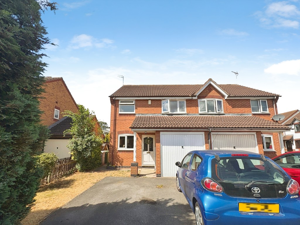 3 bed Semi Detached for rent in Notts. From Martin & Co - Newark