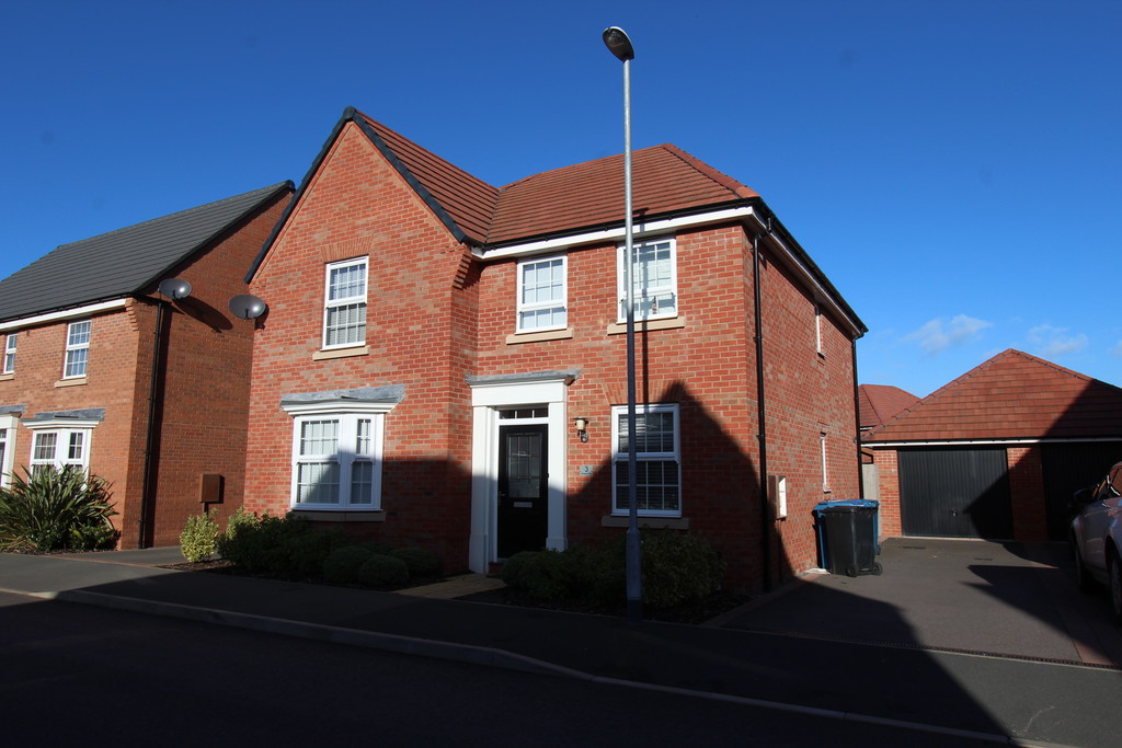 4 bed Detached House for rent in Staffs. From Martin & Co - Tamworth