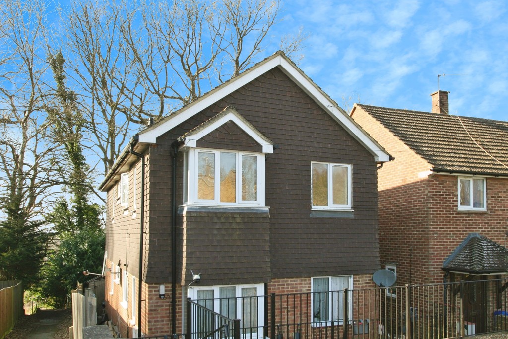 2 bed Apartment for rent in Kent. From Martin & Co - Tunbridge Wells 2 bed Apartment for rent in Kent. From Martin & Co - Tunbridge Wells