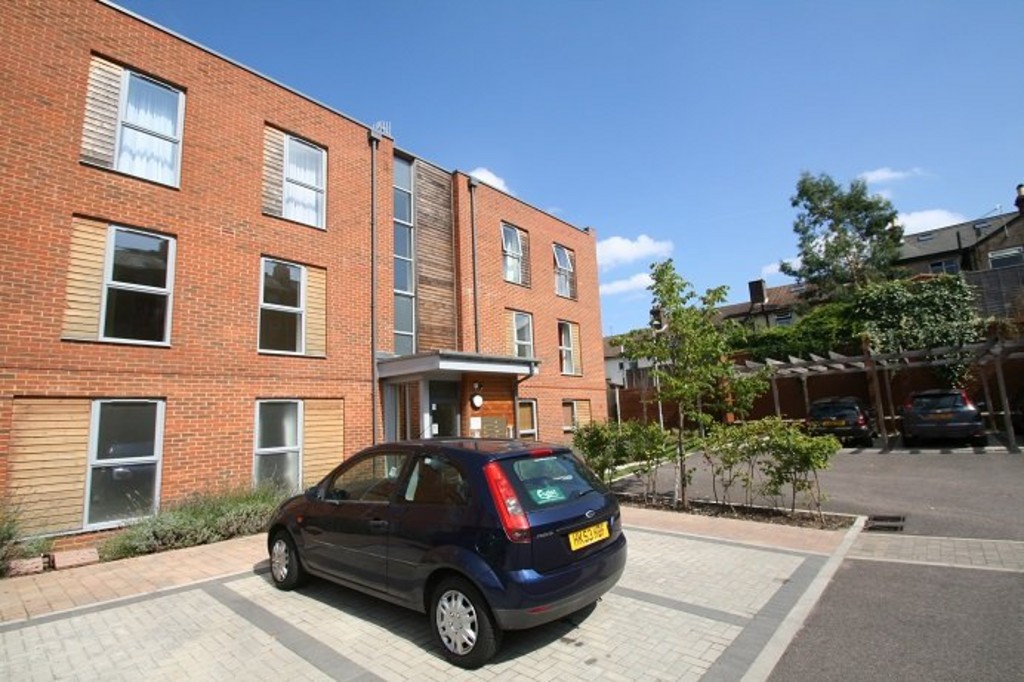 2 bed Apartment for rent in Kent. From Martin & Co - Tunbridge Wells