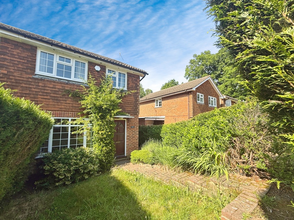 3 bed Semi Detached for rent in England. From Martin & Co - Tunbridge Wells