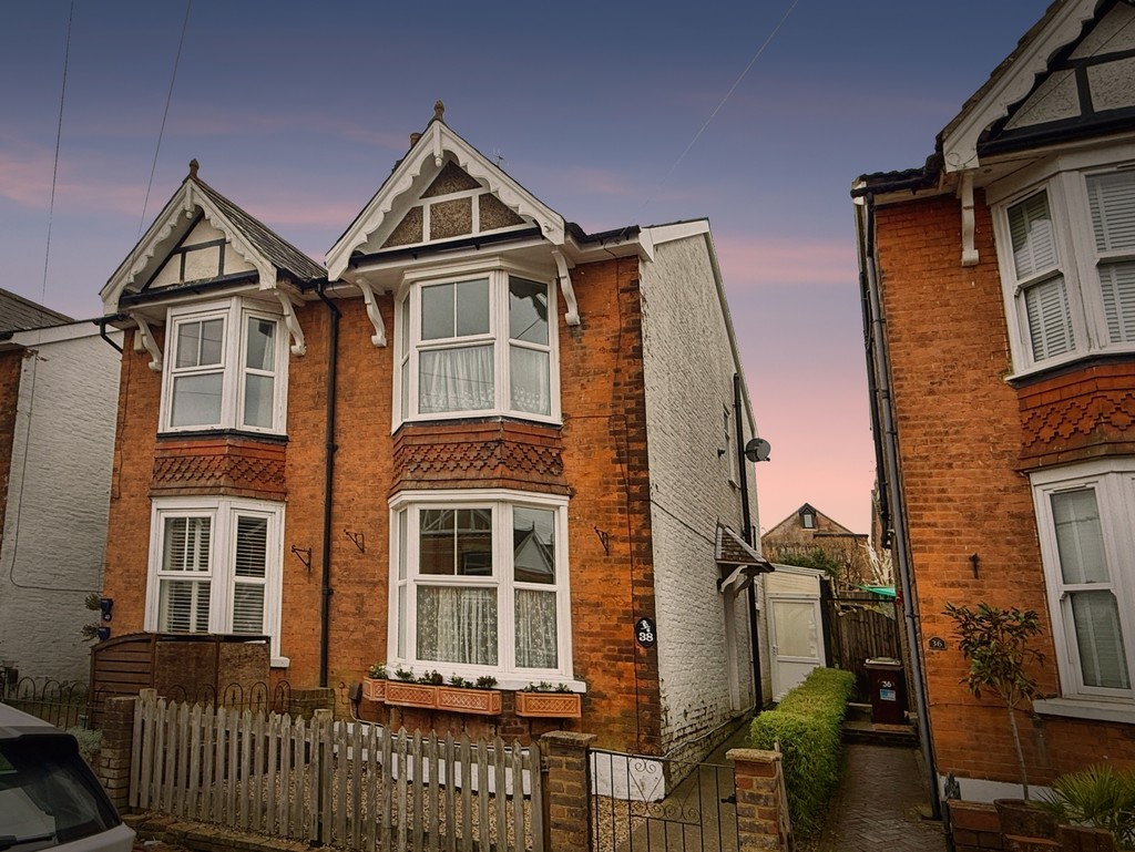 2 bed Semi Detached for rent in Kent. From Martin & Co - Tunbridge Wells