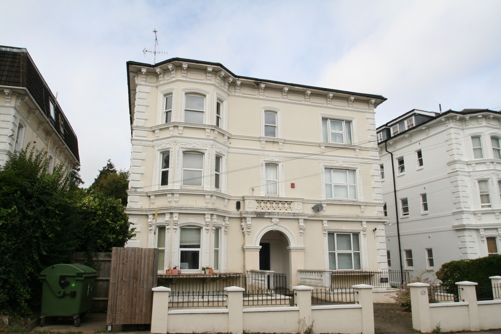1 bed Apartment for rent in Kent. From Martin & Co - Tunbridge Wells