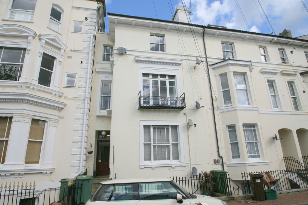 2 bed Annexe for rent in Kent. From Martin & Co - Tunbridge Wells