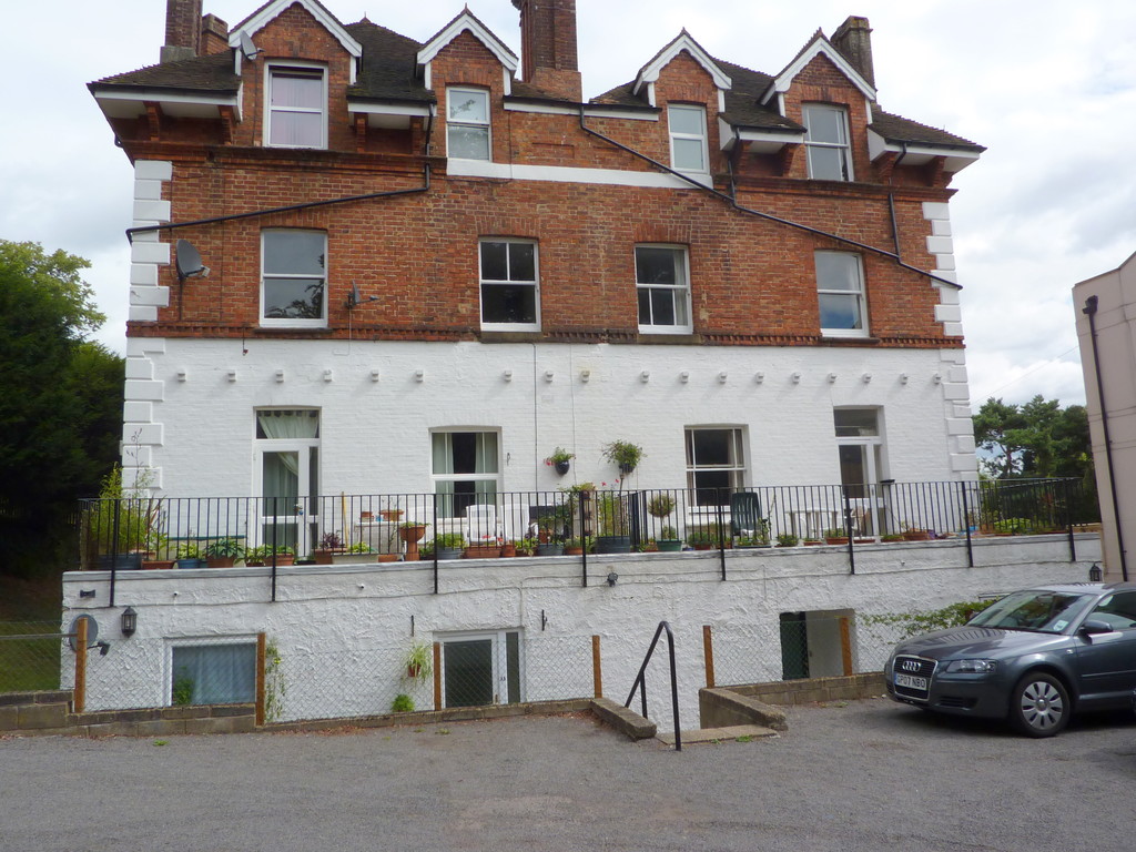 1 bed Apartment for rent in Kent. From Martin & Co - Tunbridge Wells