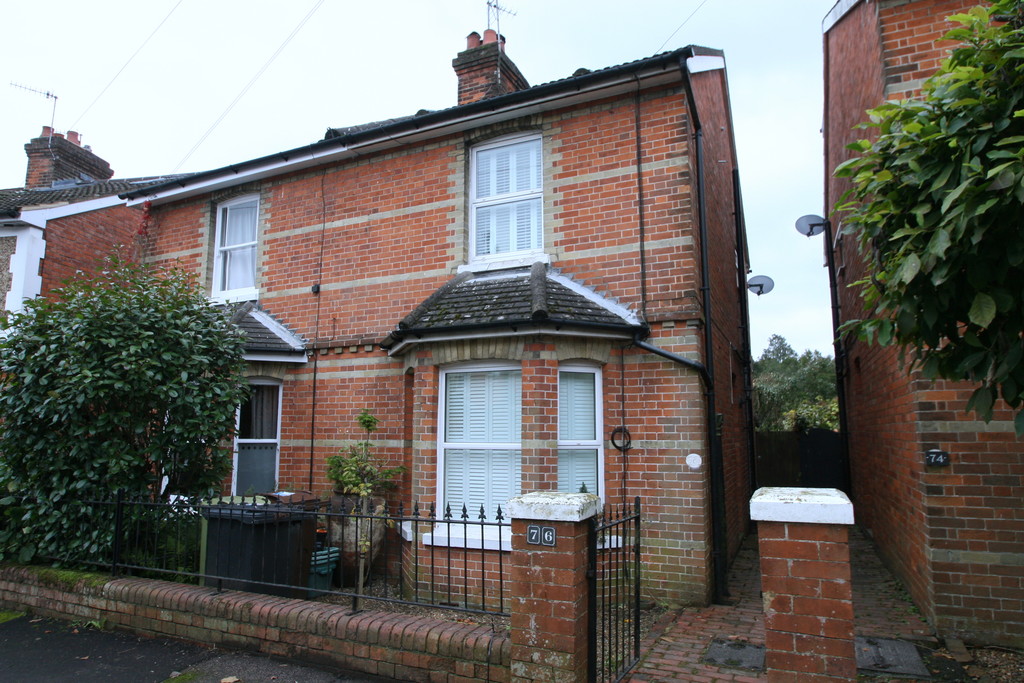 3 bed Semi Detached for rent in Kent. From Martin & Co - Tunbridge Wells 3 bed Semi Detached for rent in Kent. From Martin & Co - Tunbridge Wells