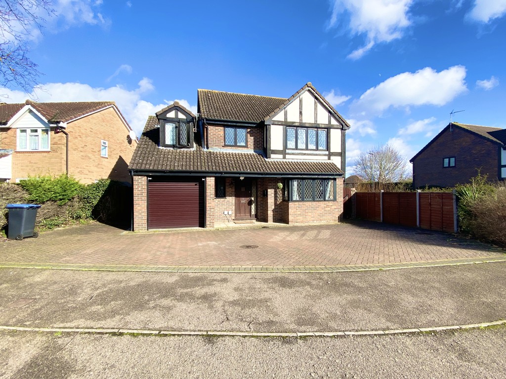 5 bed Detached House for rent in Hertfordshire . From Martin & Co - Welwyn and Hatfield