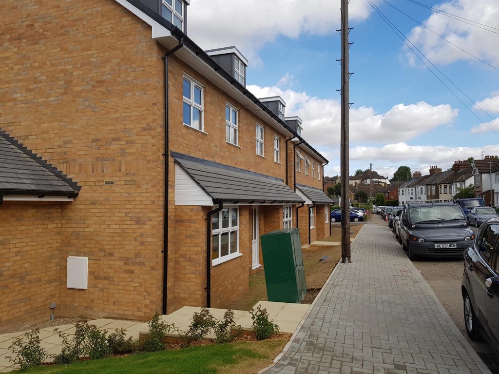 2 bed Annexe for rent in Hemel Hempstead. From Martin & Co - Welwyn and Hatfield