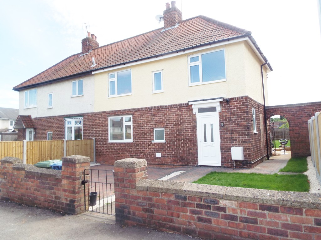 3 bed Semi-Detached House for rent in Nottinghamshire. From Martin & Co - Worksop