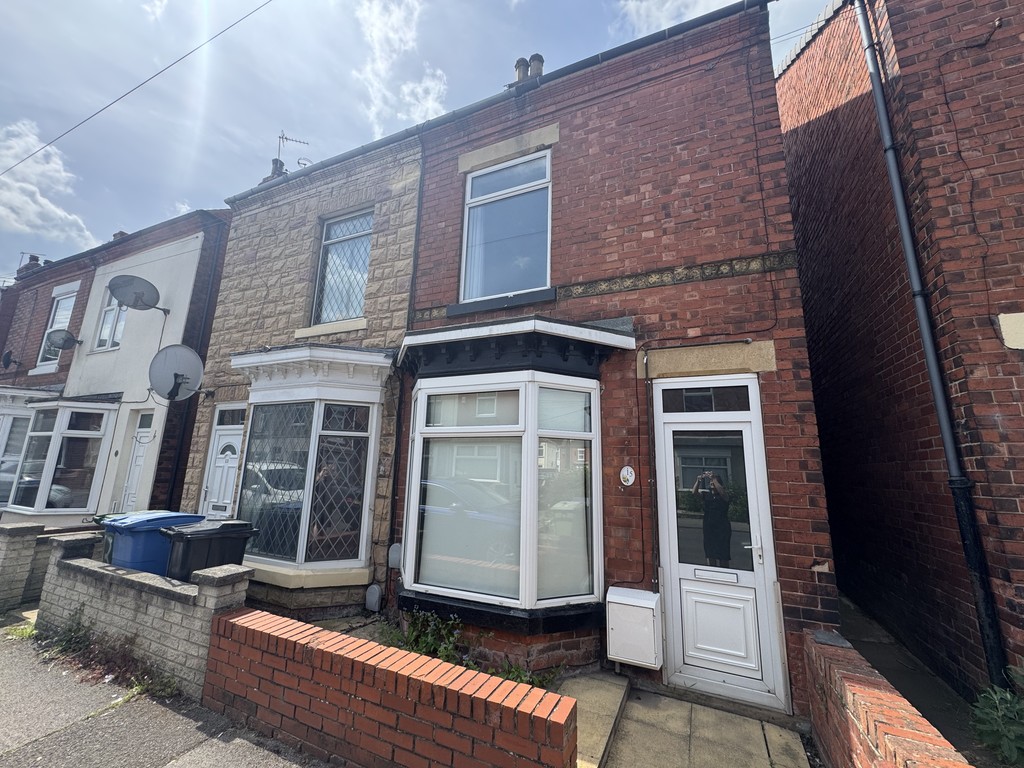 2 bed Semi Detached for rent in Nottinghamshire. From Martin & Co - Worksop