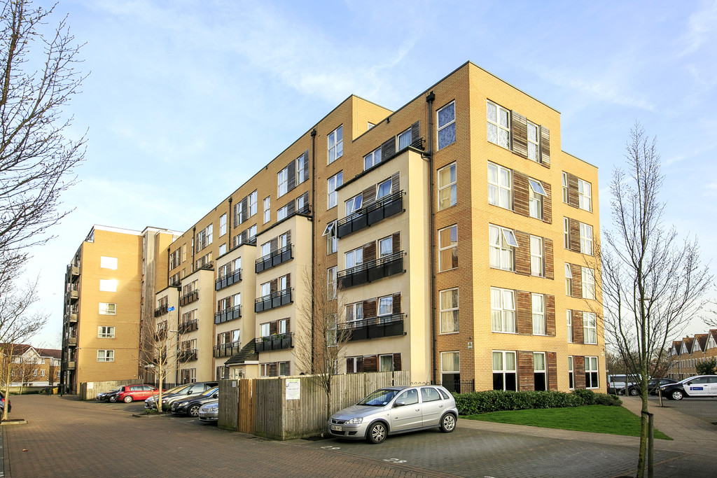 2 bed Apartment for rent in Middlesex. From Martin & Co - Twickenham