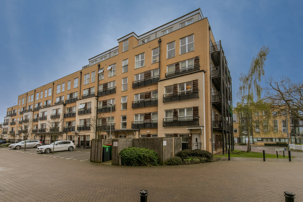 2 bed Apartment for rent in Isleworth. From Martin & Co - Twickenham