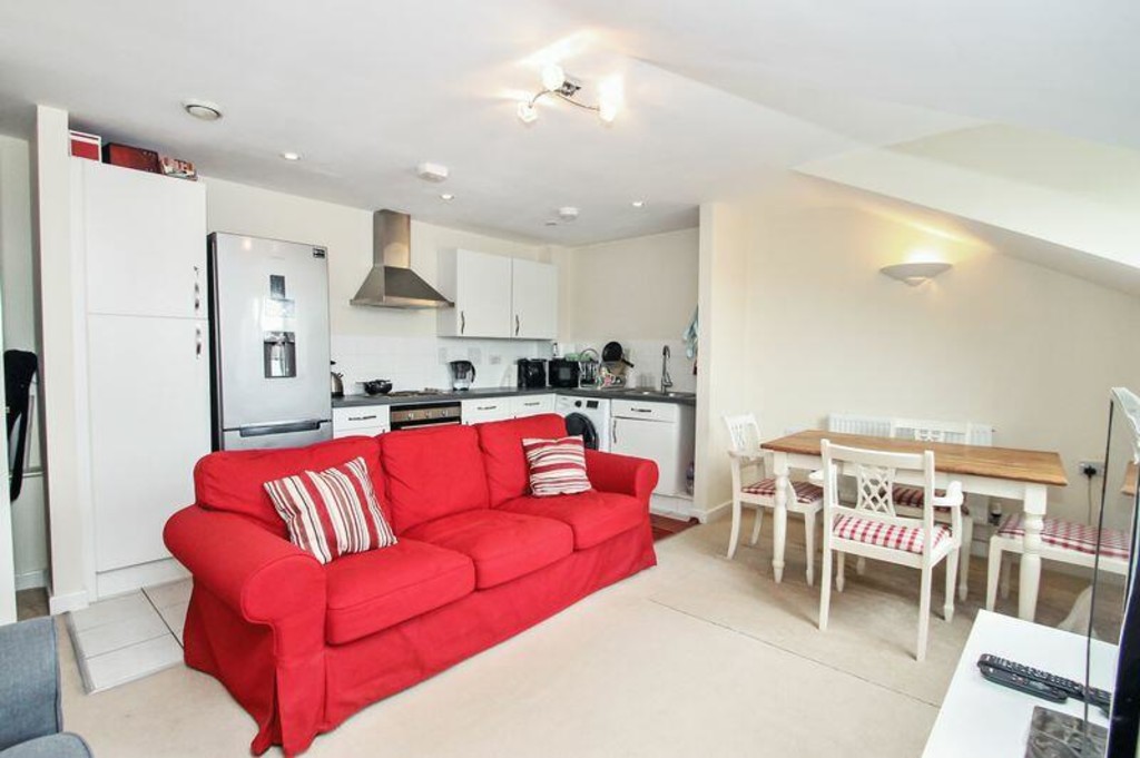 1 bed Apartment for rent in Northolt. From Martin & Co - Twickenham