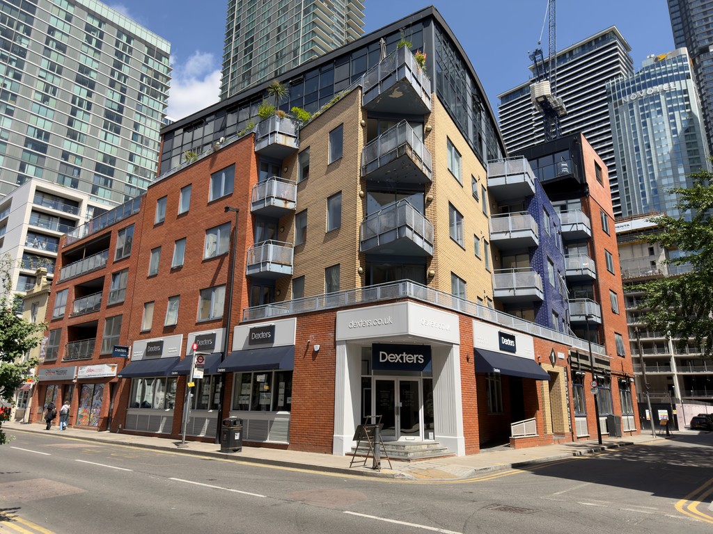 1 bed Apartment for rent in Poplar. From Martin & Co - Twickenham