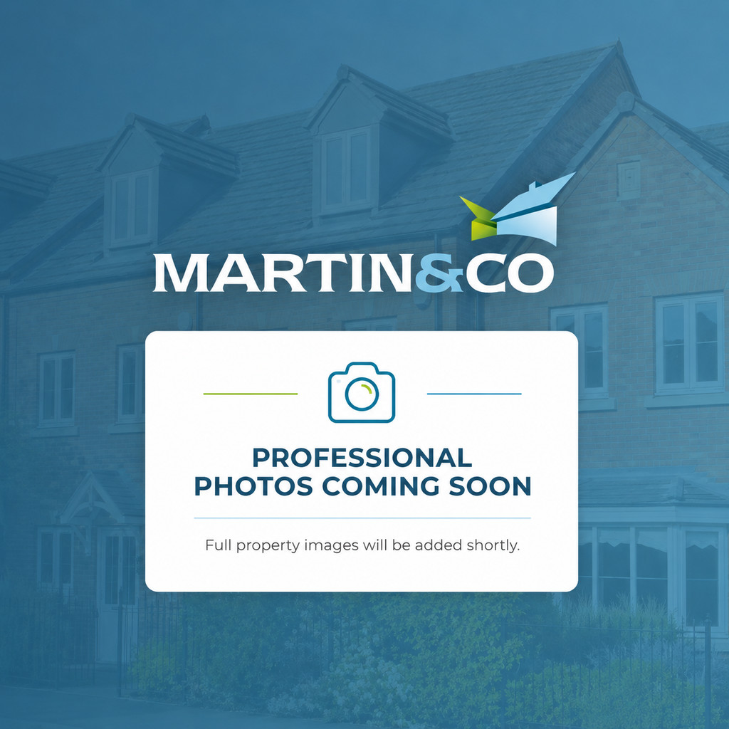 2 bed Annexe for rent in Twickenham. From Martin & Co - Twickenham