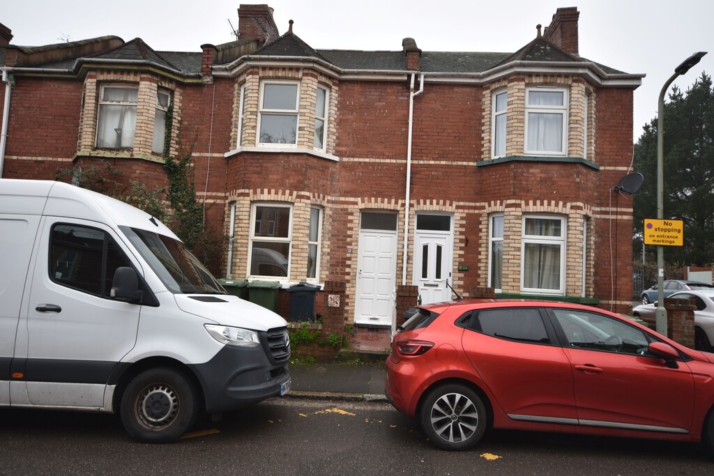 3 bed Mid Terraced House for rent in Devon. From Martin & Co - Exeter