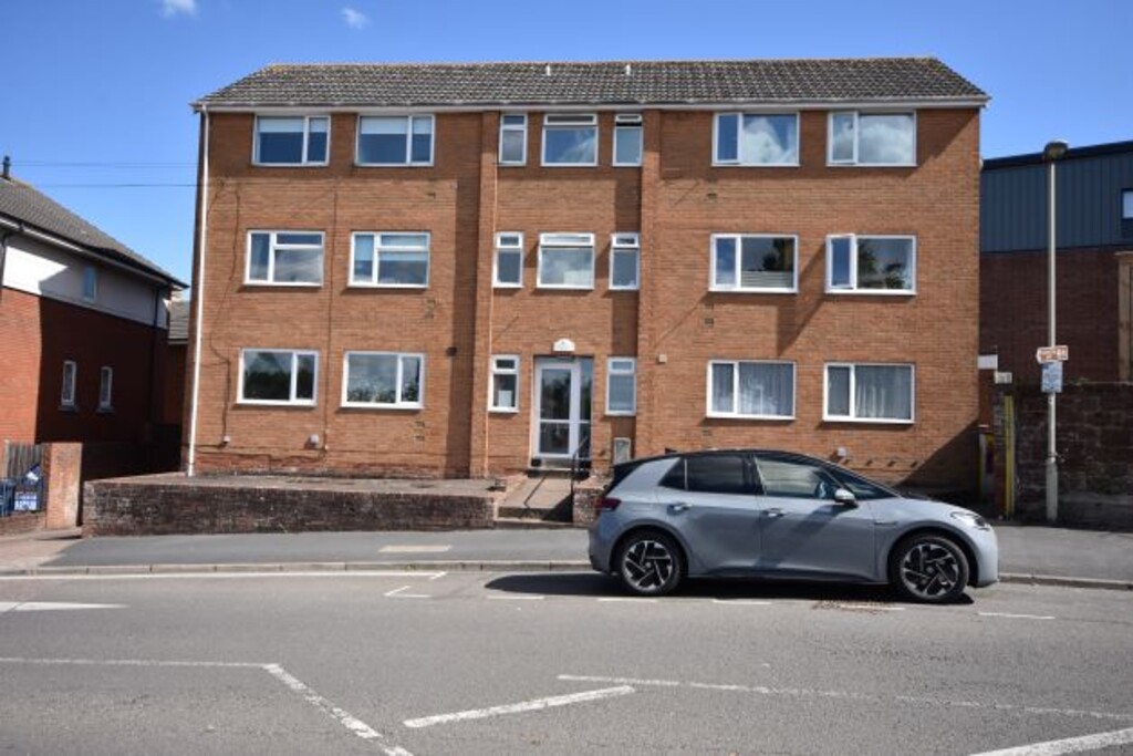 1 bed 1st Floor Flat for rent in Exeter. From Martin & Co - Exeter 1 bed 1st Floor Flat for rent in Exeter. From Martin & Co - Exeter