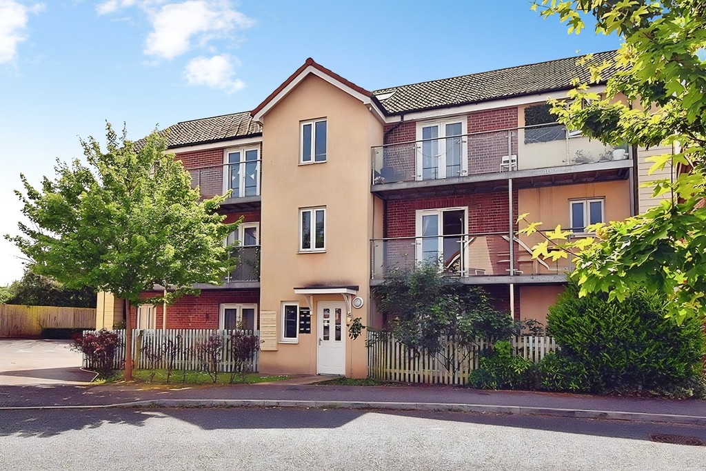 2 bed Ground Floor Flat for rent in Devon. From Martin & Co - Exeter