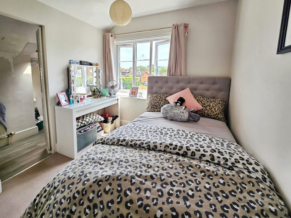 1 bed 1st Floor Flat for rent in West Clyst. From Martin & Co - Exeter