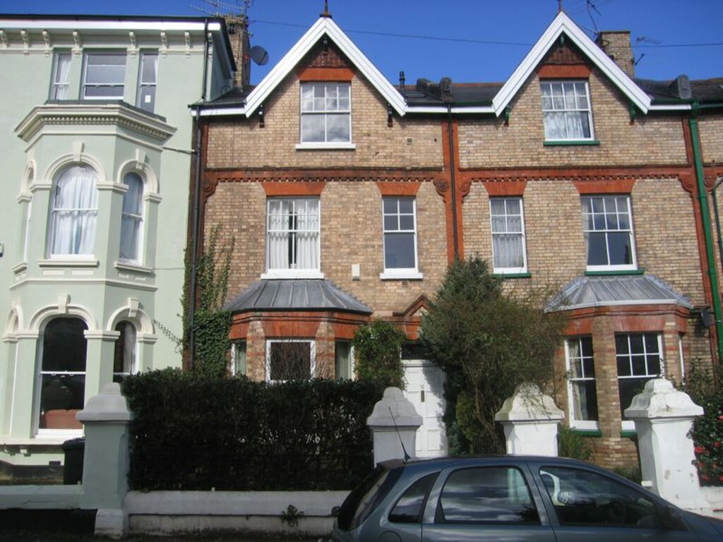 1 bed 1st Floor Flat for rent in Exeter. From Martin & Co - Exeter