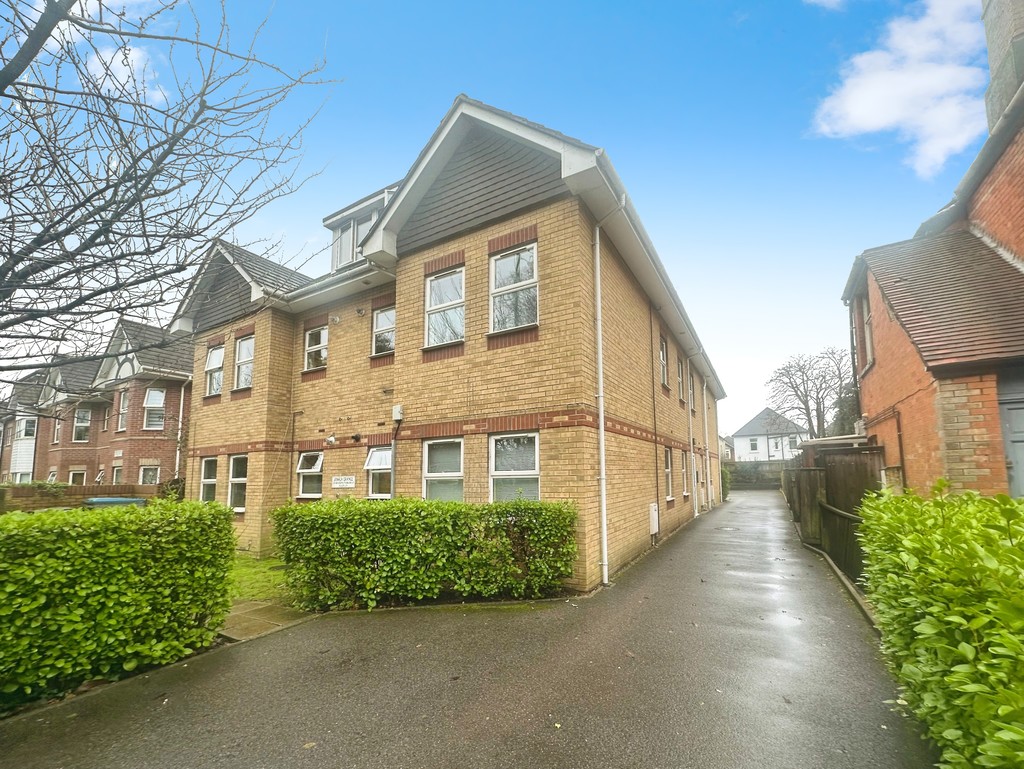 2 bed Apartment for rent in Dorset. From Martin & Co - Bournemouth