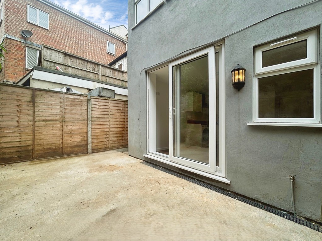 1 bed Studio for rent in Dorset. From Martin & Co - Bournemouth