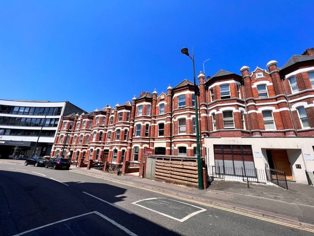 1 bed Apartment for rent in Dorset. From Martin & Co - Bournemouth 1 bed Apartment for rent in Dorset. From Martin & Co - Bournemouth