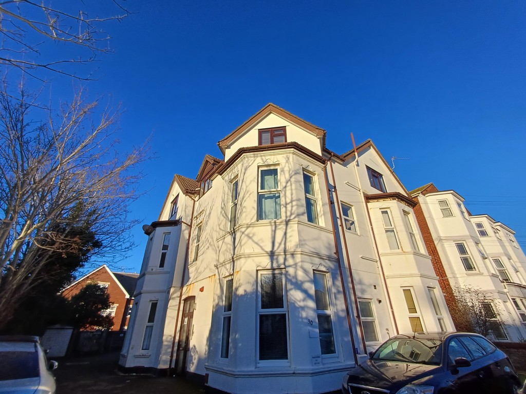 1 bed Apartment for rent in Bournemouth. From Martin & Co - Bournemouth