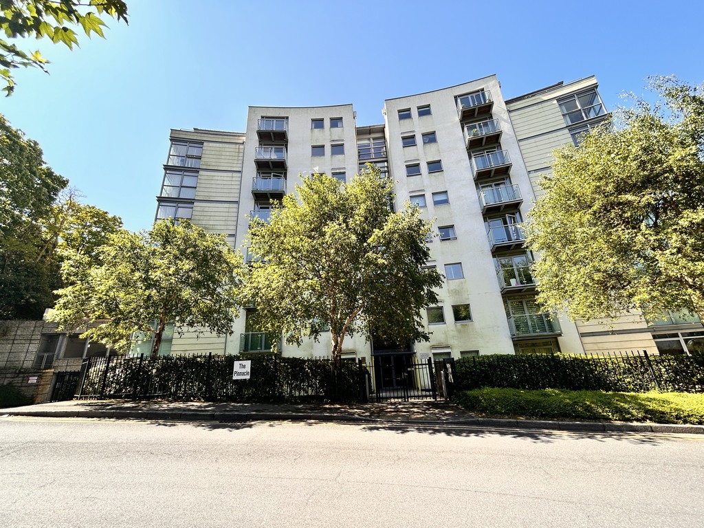 2 bed Apartment for rent in Bournemouth. From Martin & Co - Bournemouth