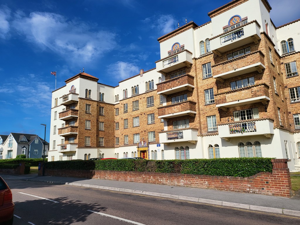 2 bed Apartment for rent in Bournemouth. From Martin & Co - Bournemouth