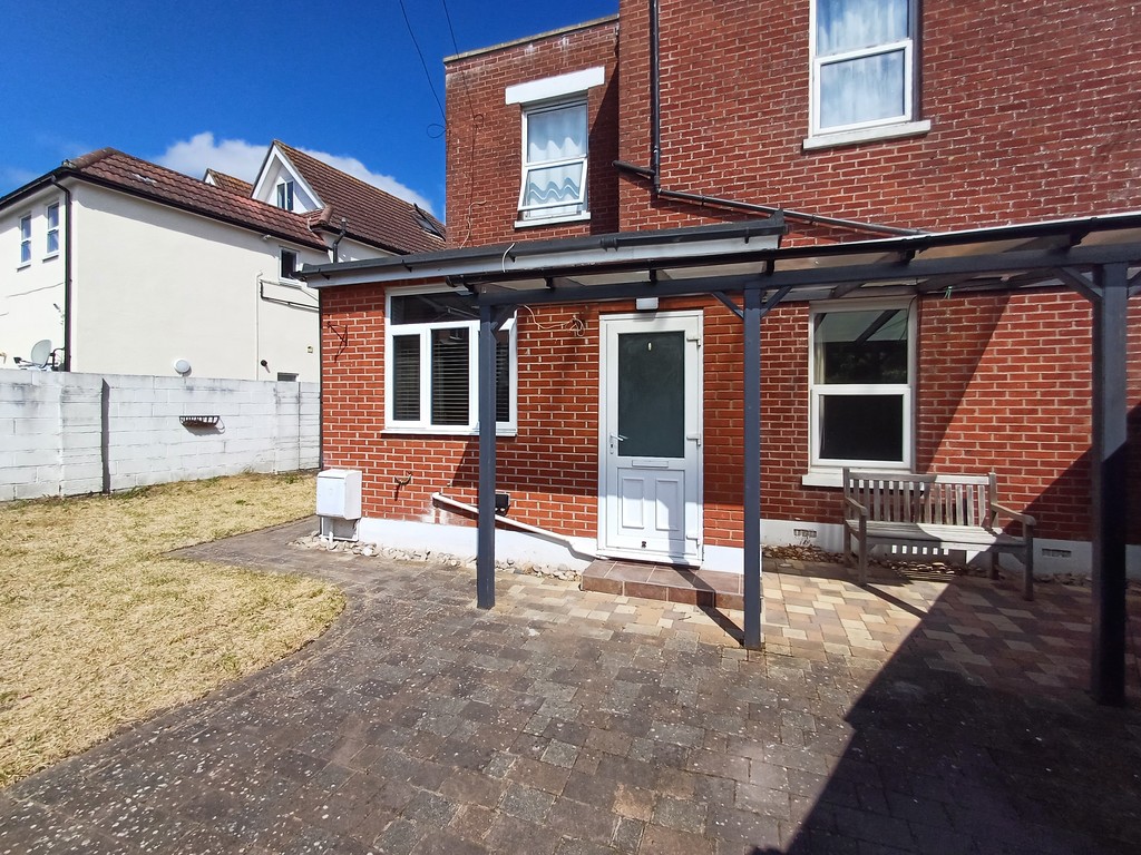 2 bed Apartment for rent in Dorset. From Martin & Co - Bournemouth 2 bed Apartment for rent in Dorset. From Martin & Co - Bournemouth