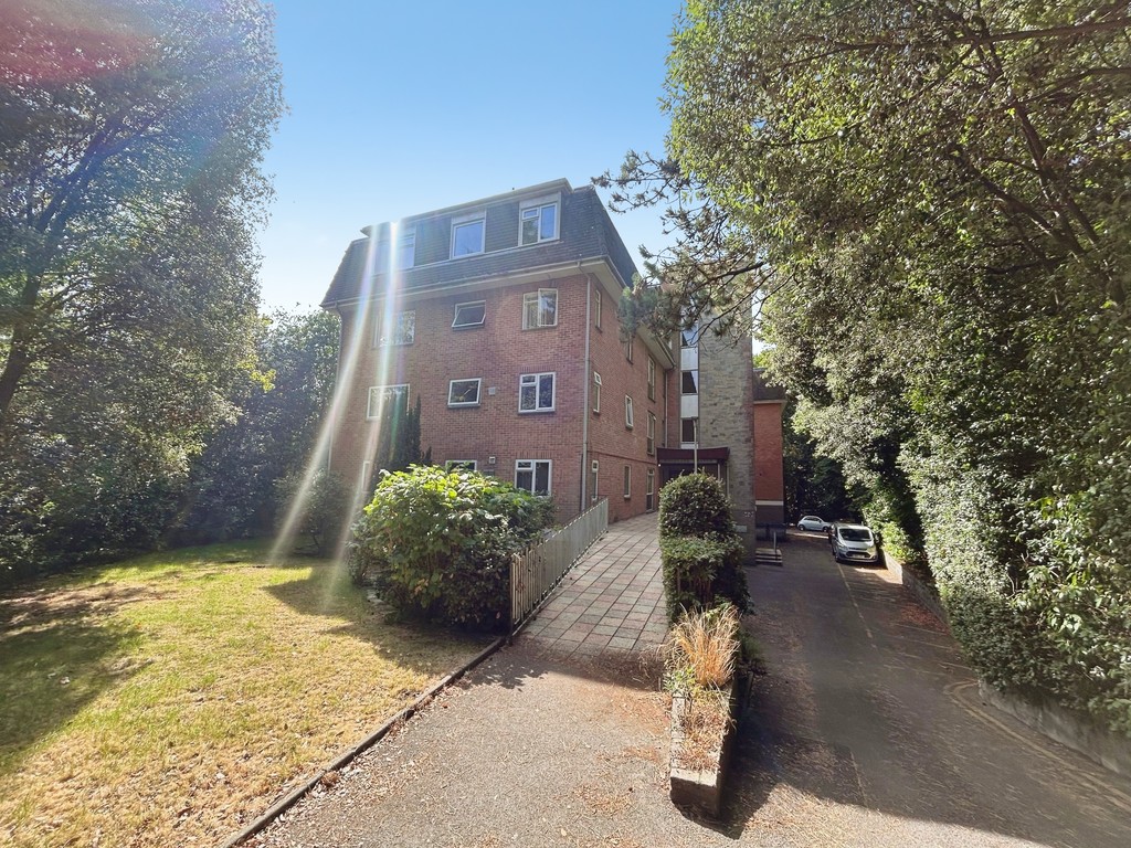 1 bed Apartment for rent in Bournemouth. From Martin & Co - Bournemouth