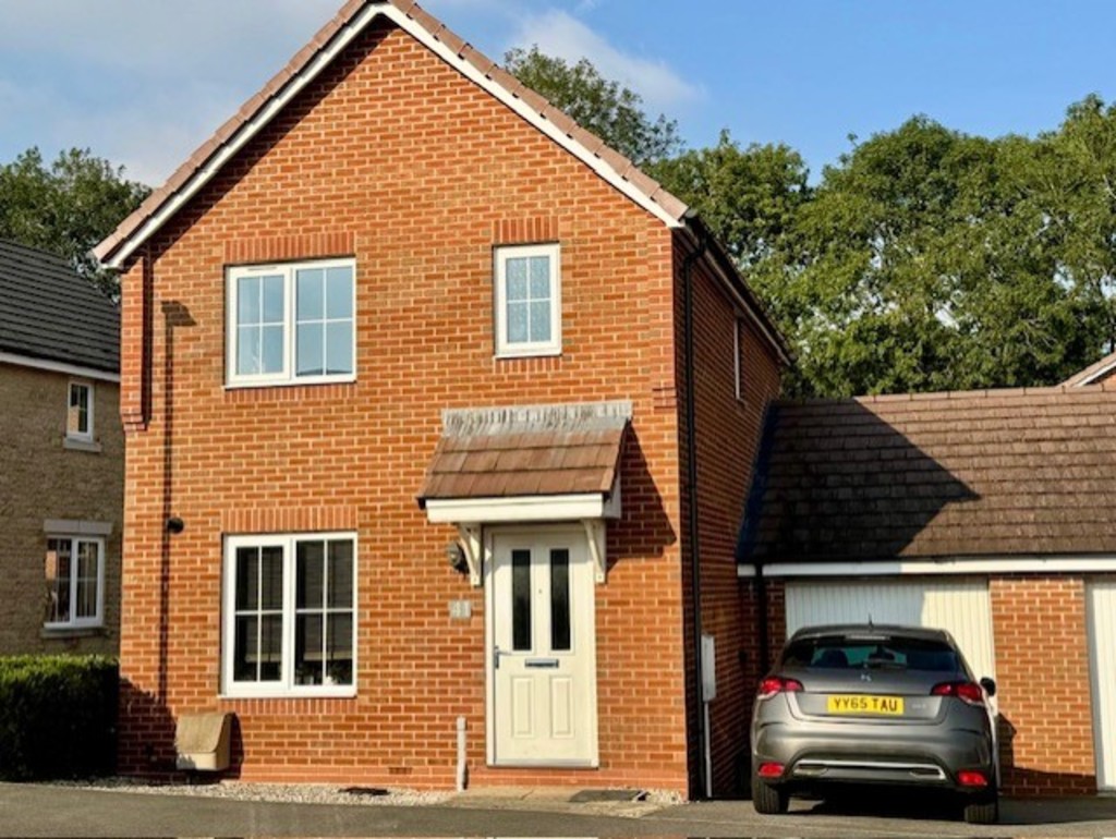 3 bed Link detached for rent in Banbury. From Martin & Co - Banbury