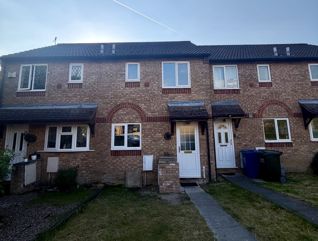 2 bed Mid Terraced House for rent in Oxfordshire. From Martin & Co - Banbury