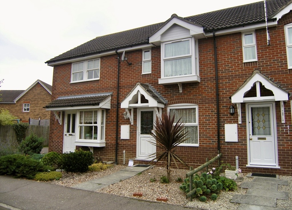 2 bed Mid Terraced House for rent in Banbury. From Martin & Co - Banbury