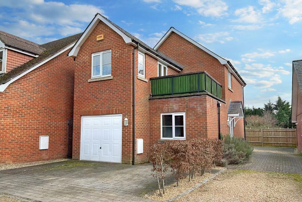 3 bed Detached for rent in Ringwood. From Martin & Co - Ringwood 3 bed Detached for rent in Ringwood. From Martin & Co - Ringwood