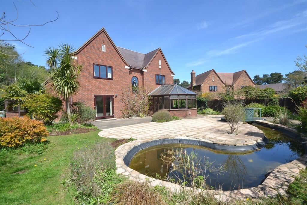 5 bed Detached for rent in Ashley. From Martin & Co - Ringwood 5 bed Detached for rent in Ashley. From Martin & Co - Ringwood