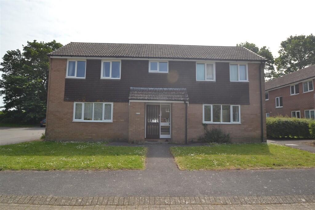0 bed Apartment for rent in Crow. From Martin & Co - Ringwood