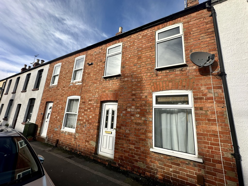 2 bed Mid Terraced House for rent in Haversham. From Martin & Co - Milton Keynes