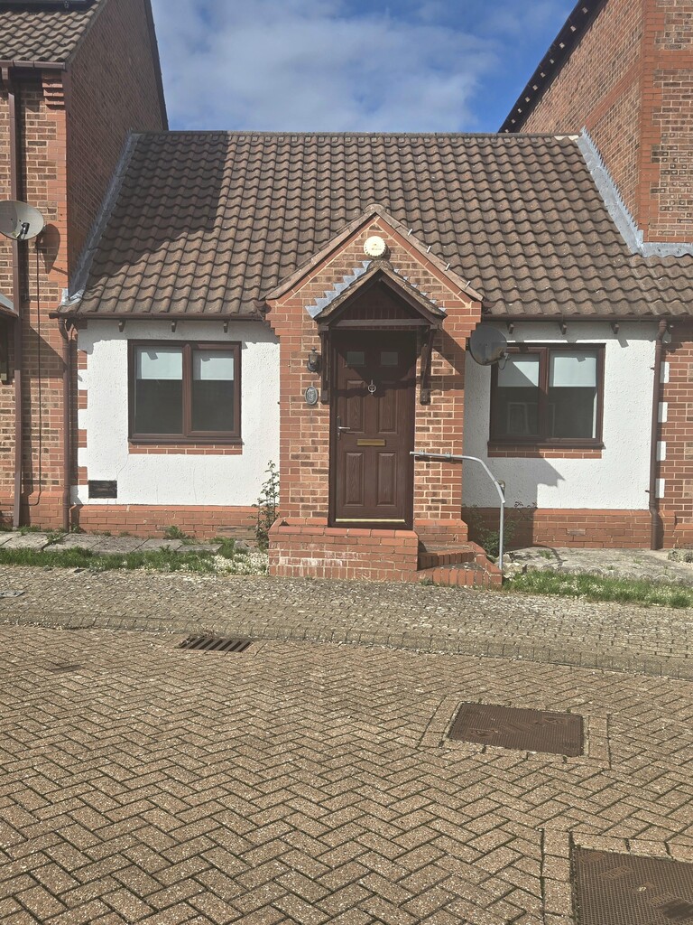 2 bed Mid Terraced House for rent in Bletchley. From Martin & Co - Milton Keynes