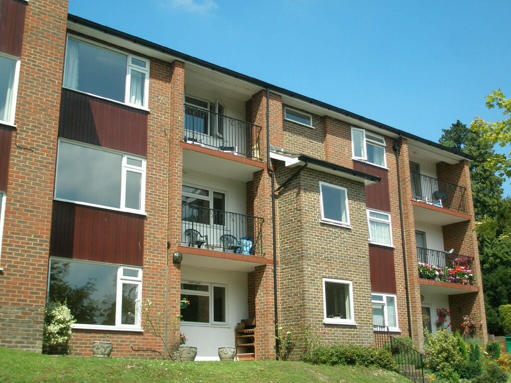 1 bed Flat for rent in Caterham. From Martin & Co - Caterham