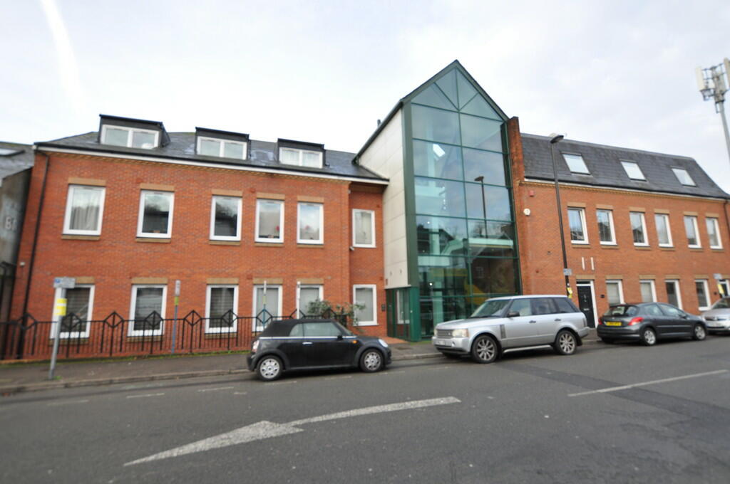1 bed Apartment for rent in Caterham. From Martin & Co - Caterham